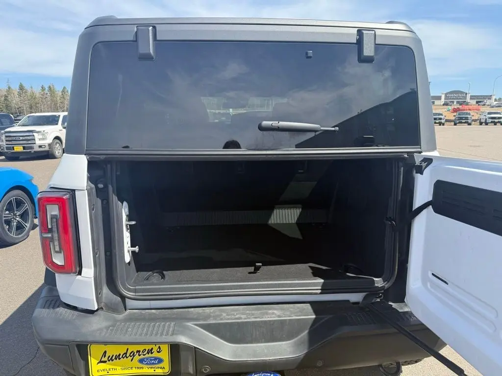 2023 Ford Bronco Badlands 4x4 photo 4