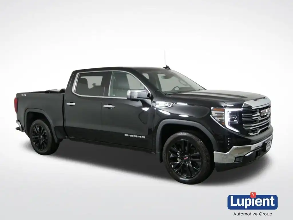 2023 GMC Sierra 4WD Crew Cab Short Box SLT's photo