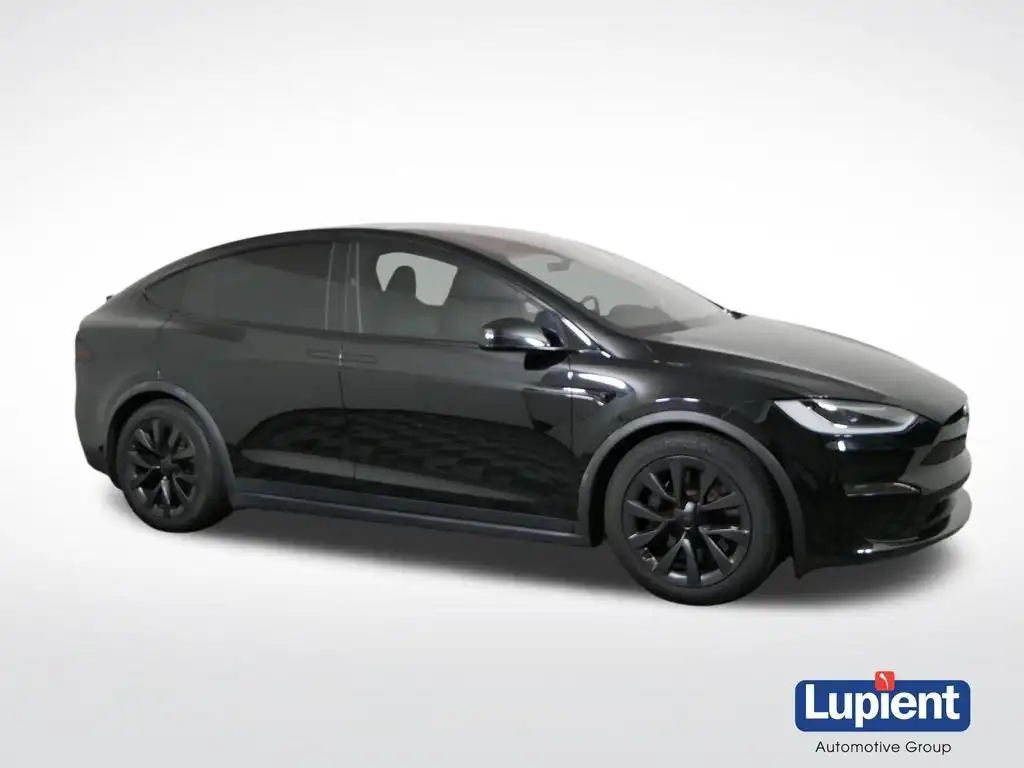 2024 Tesla Model X Long Range's photo