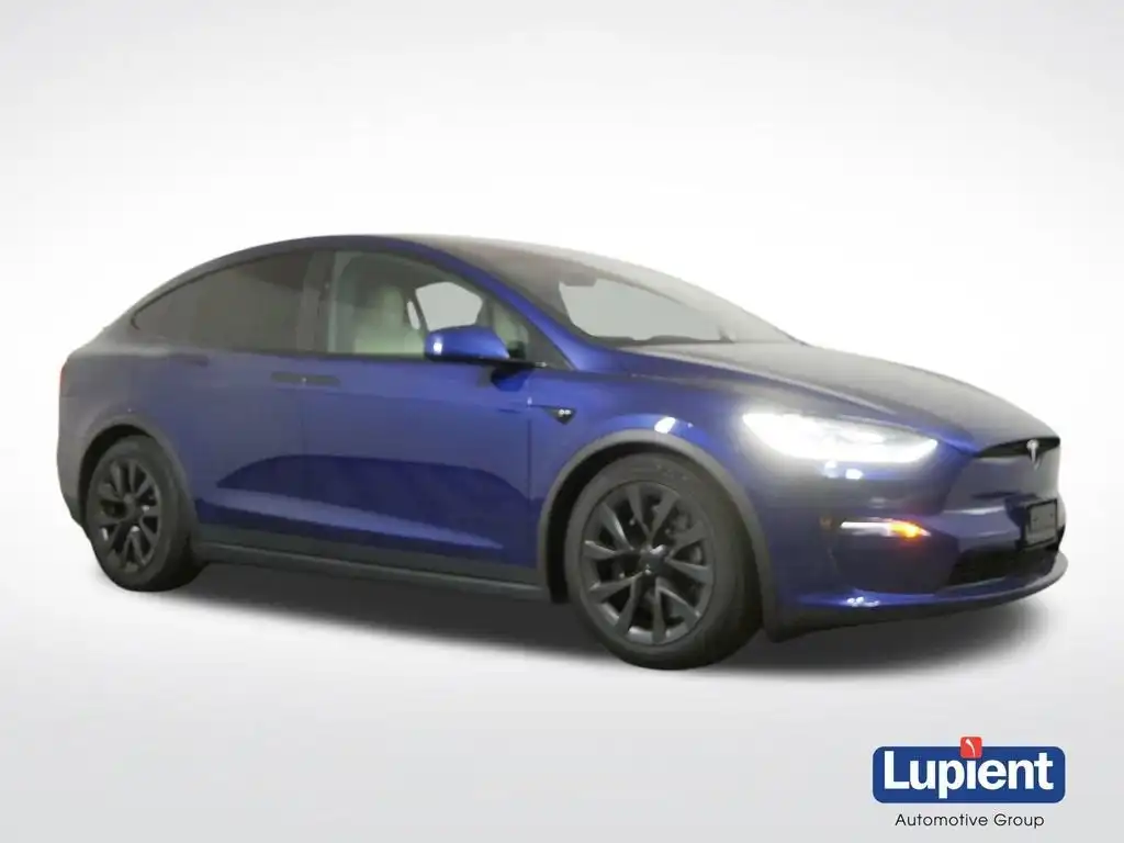 2023 Tesla Model X Long Range's photo