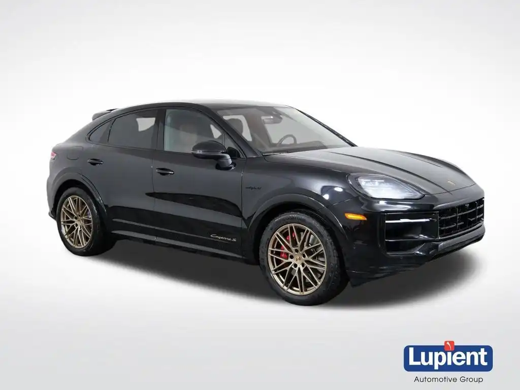 2025 Porsche Cayenne S E-Hybrid's photo
