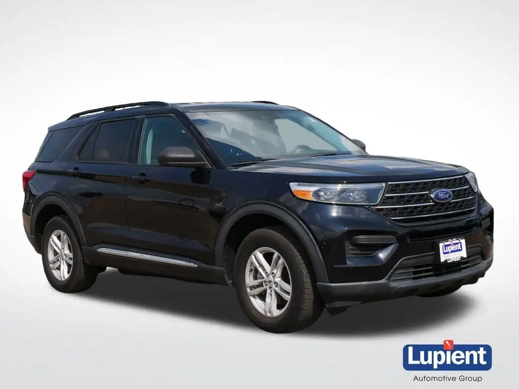 2022 Ford Explorer XLT 4WD photo 1