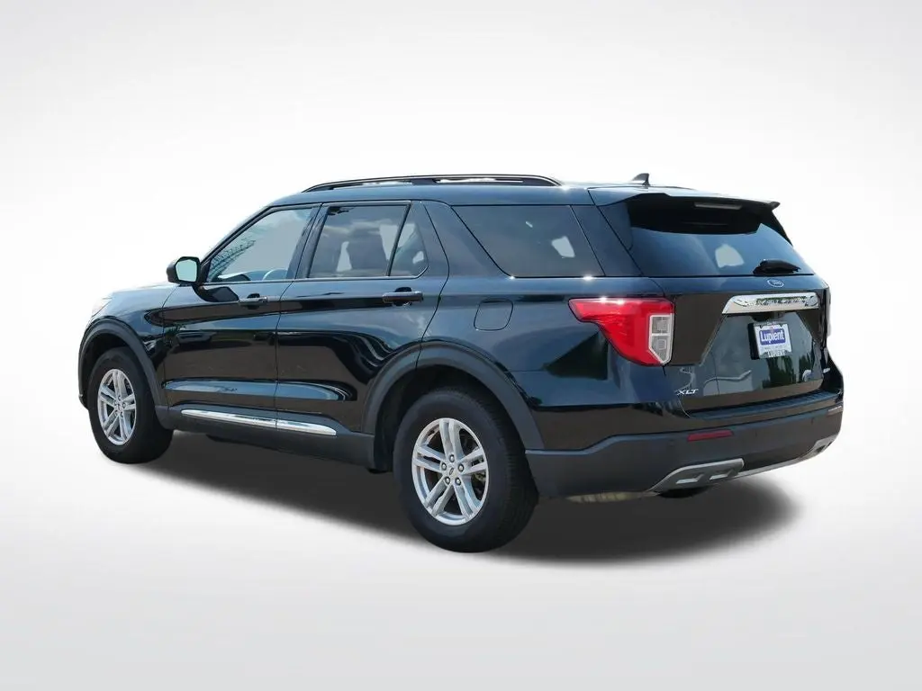 2024 Ford Explorer XLT 4WD photo 4