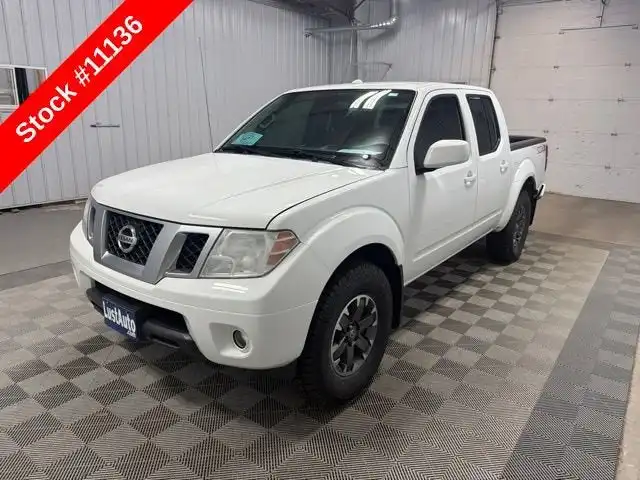 2016 Nissan Frontier 4.0 PRO-4X Crew Cab 4X4 AT's photo