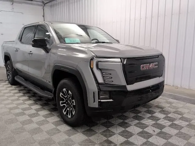 2026 GMC Sierra Elevation e4WD Crew Cab Extended Range photo 4