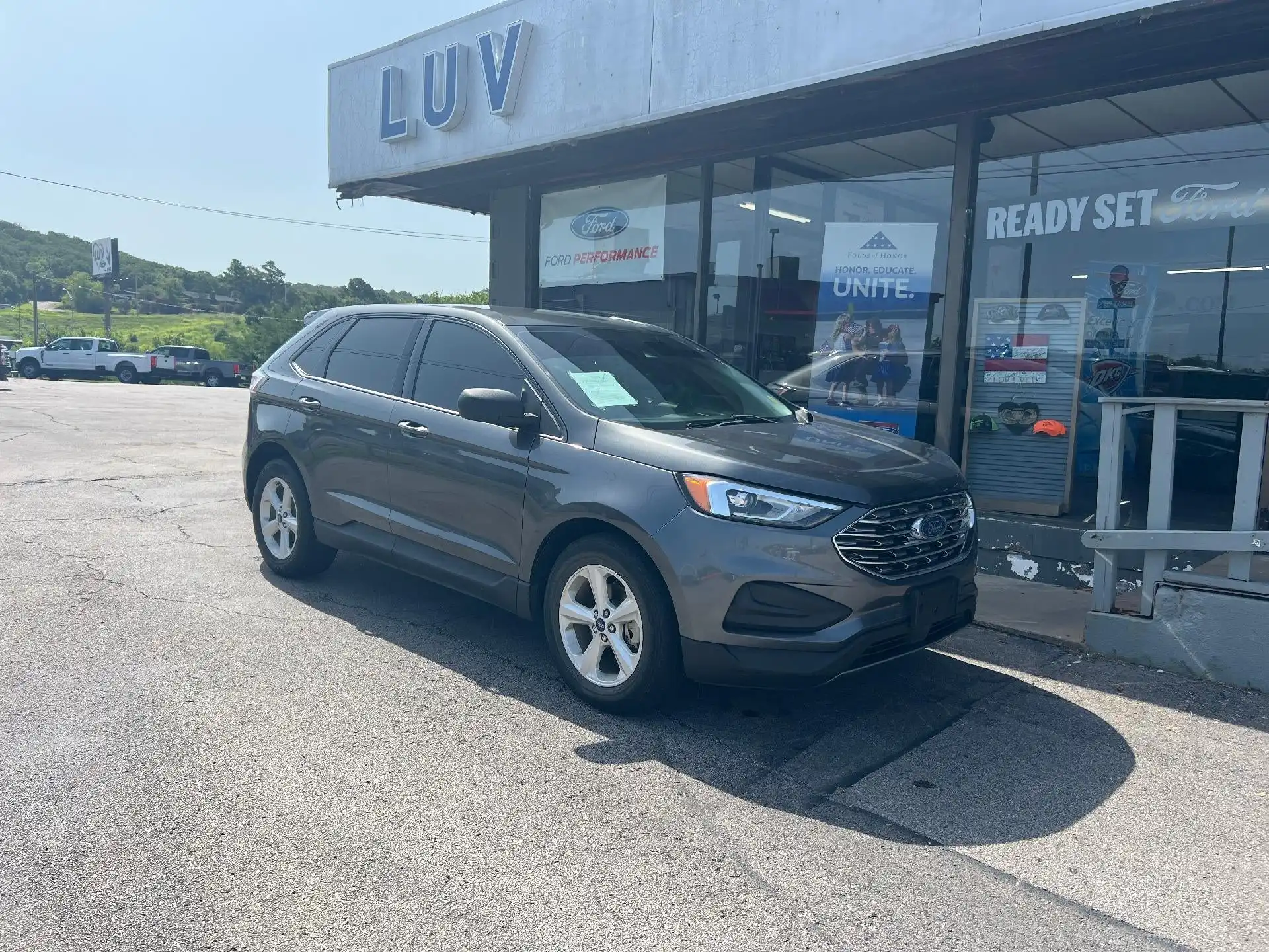2020 Ford Edge SE's photo
