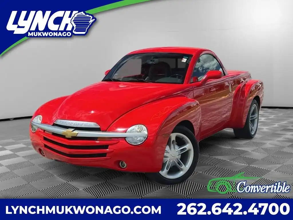 2004 Chevrolet SSR LS's photo