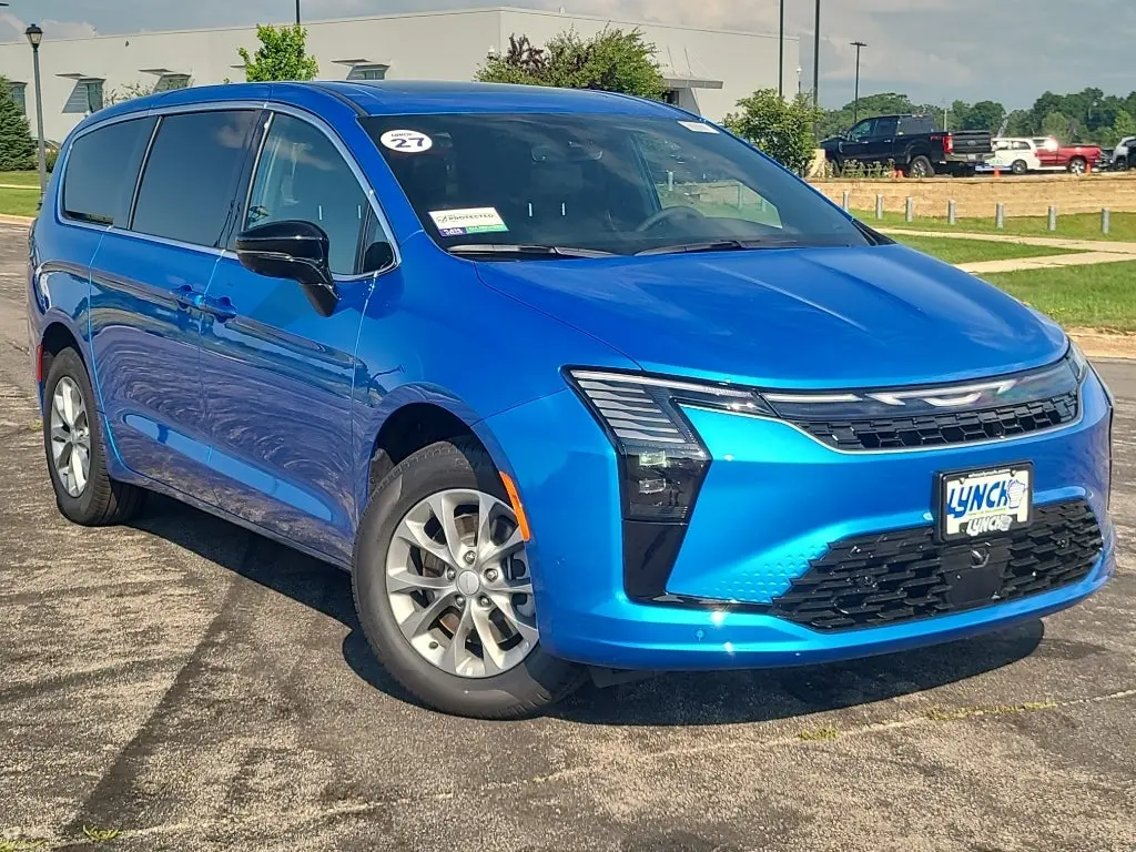 2027 Chrysler Pacifica Select AWD photo 5