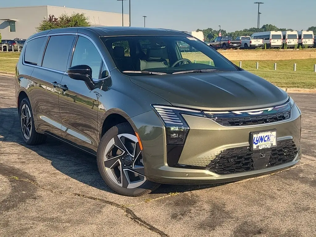 2027 Chrysler Pacifica Limited AWD photo 5