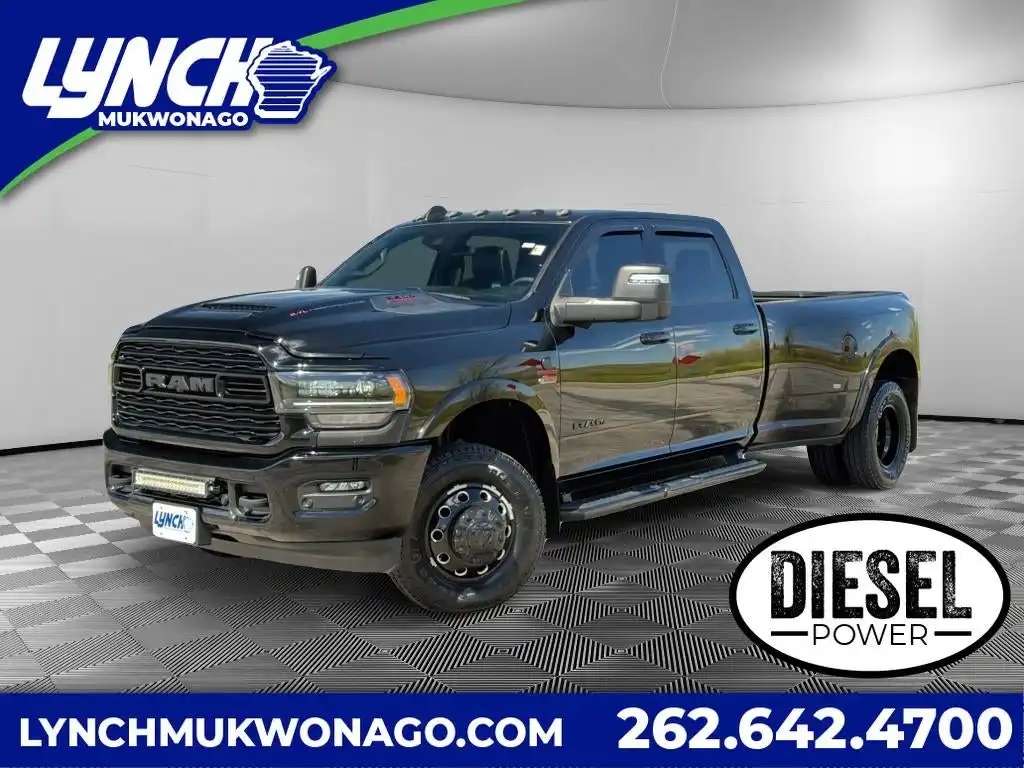 2023 RAM 3500 Limited 4X4 Crew Cab LWB's photo