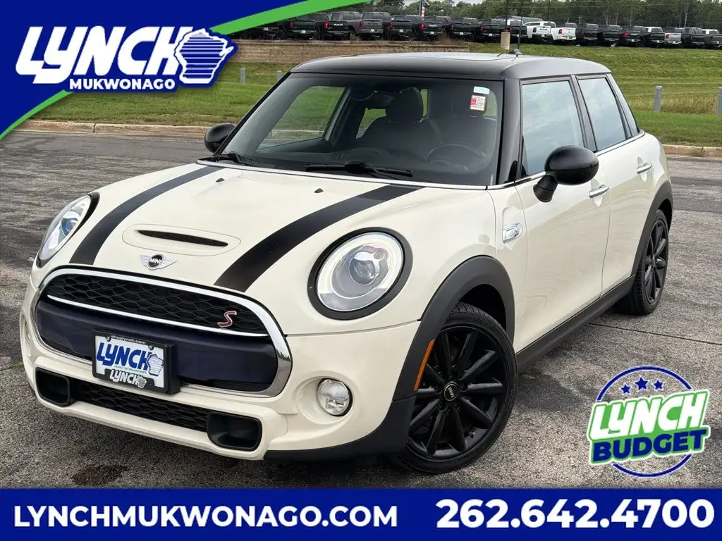 2015 MINI Cooper S 4 Door's photo