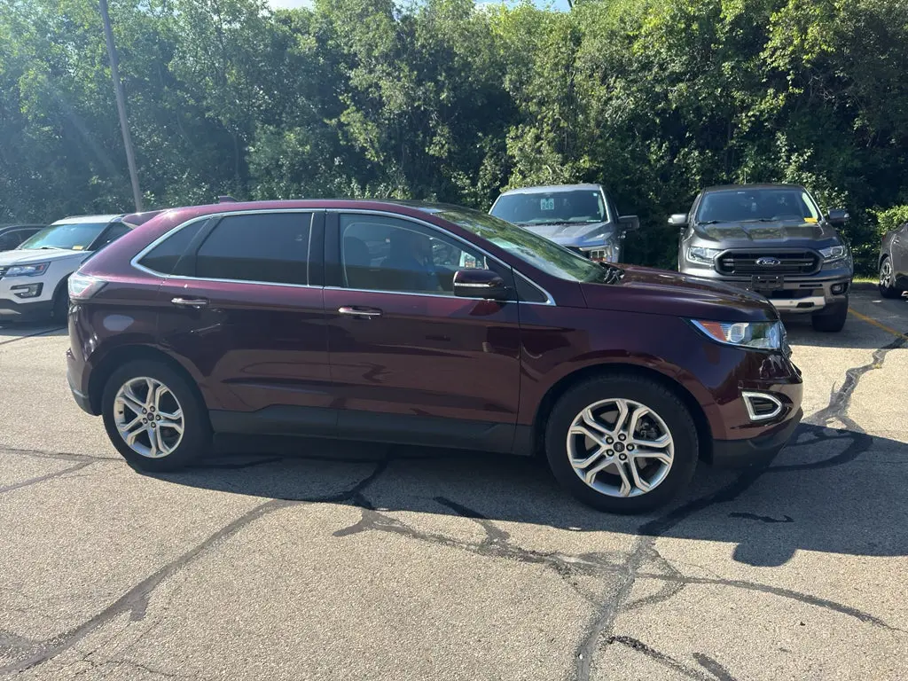 2017 Ford Edge Titanium AWD photo 3