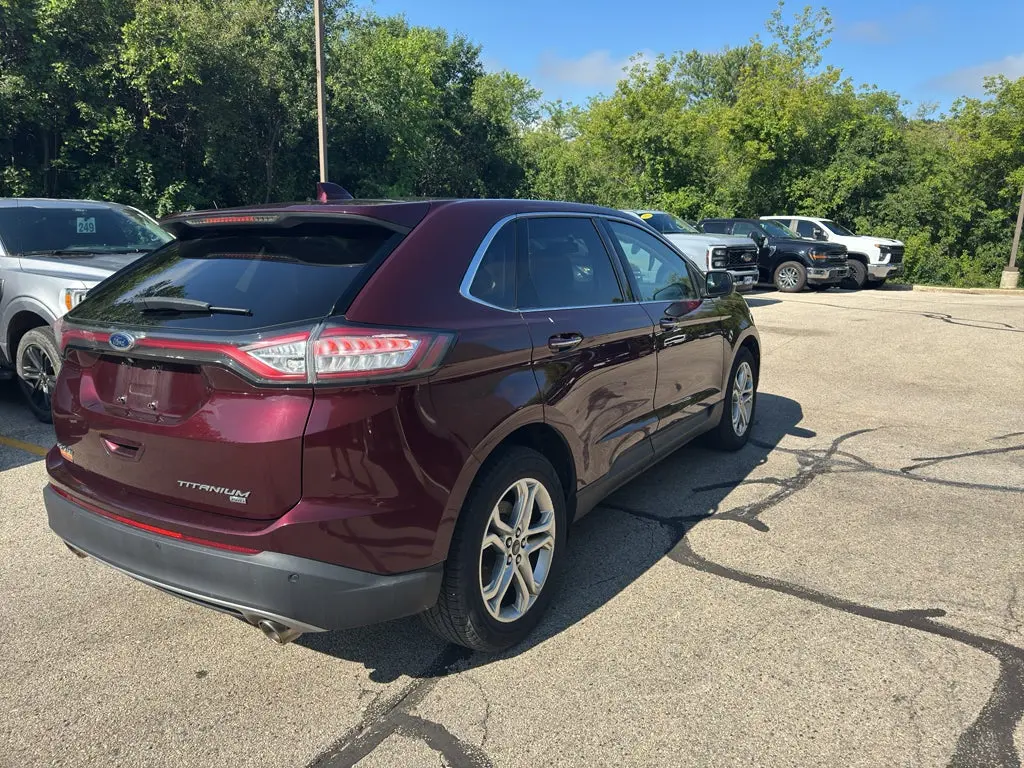2017 Ford Edge Titanium AWD photo 4