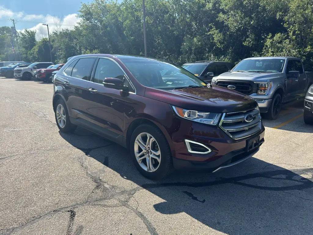 2017 Ford Edge Titanium AWD photo 5