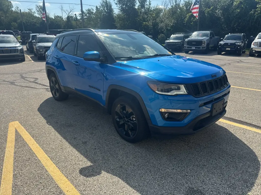 2020 Jeep Compass Altitude 4WD photo 3