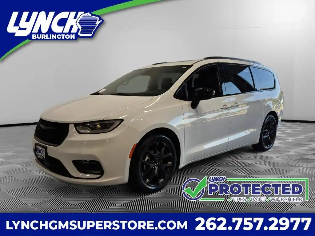 2025 Chrysler Pacifica Limited's photo
