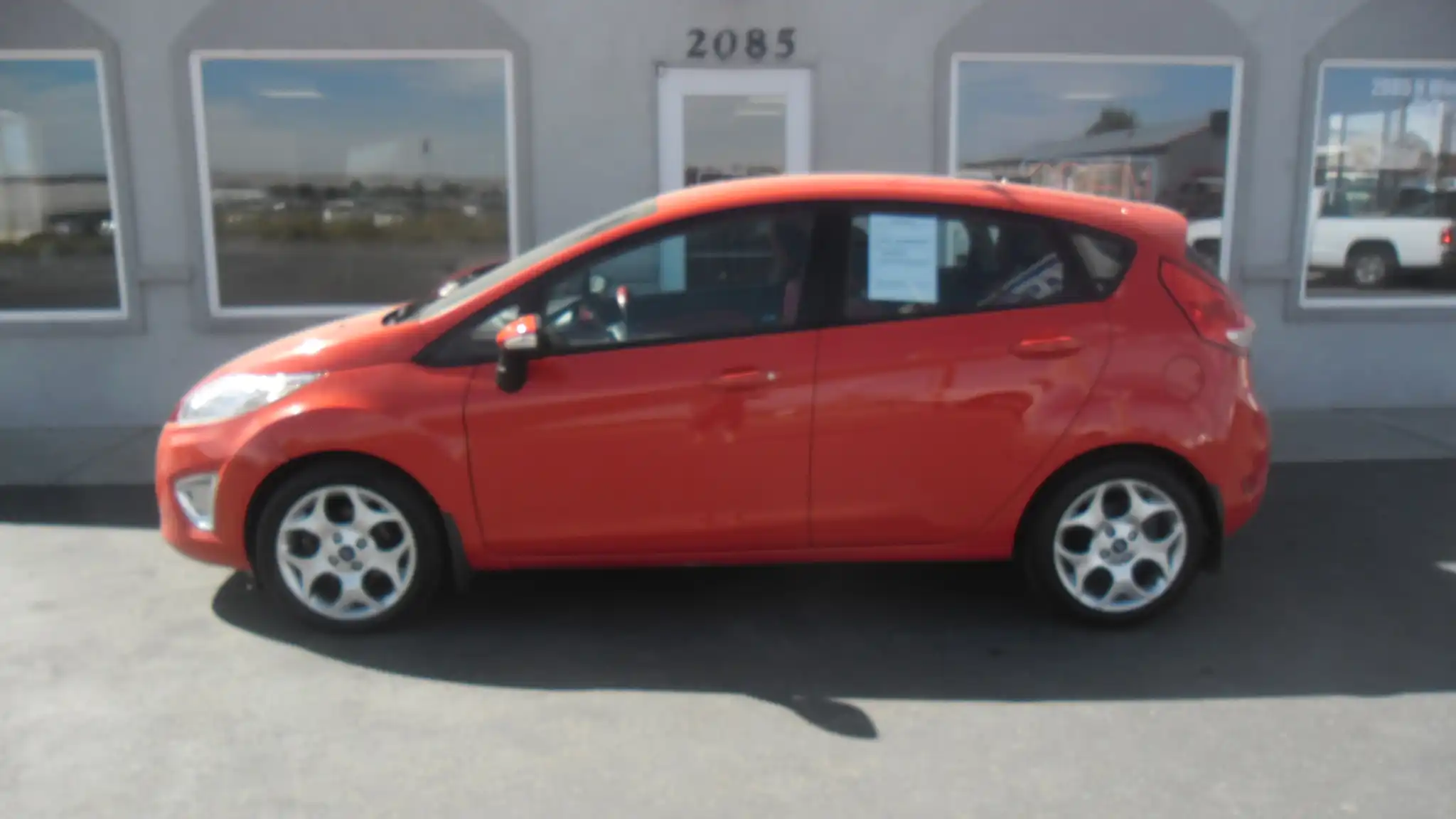 2012 Ford Fiesta SES Hatchback's photo