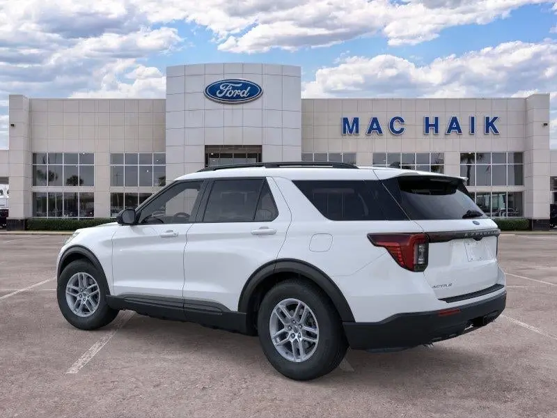 2026 Ford Explorer Active photo 4