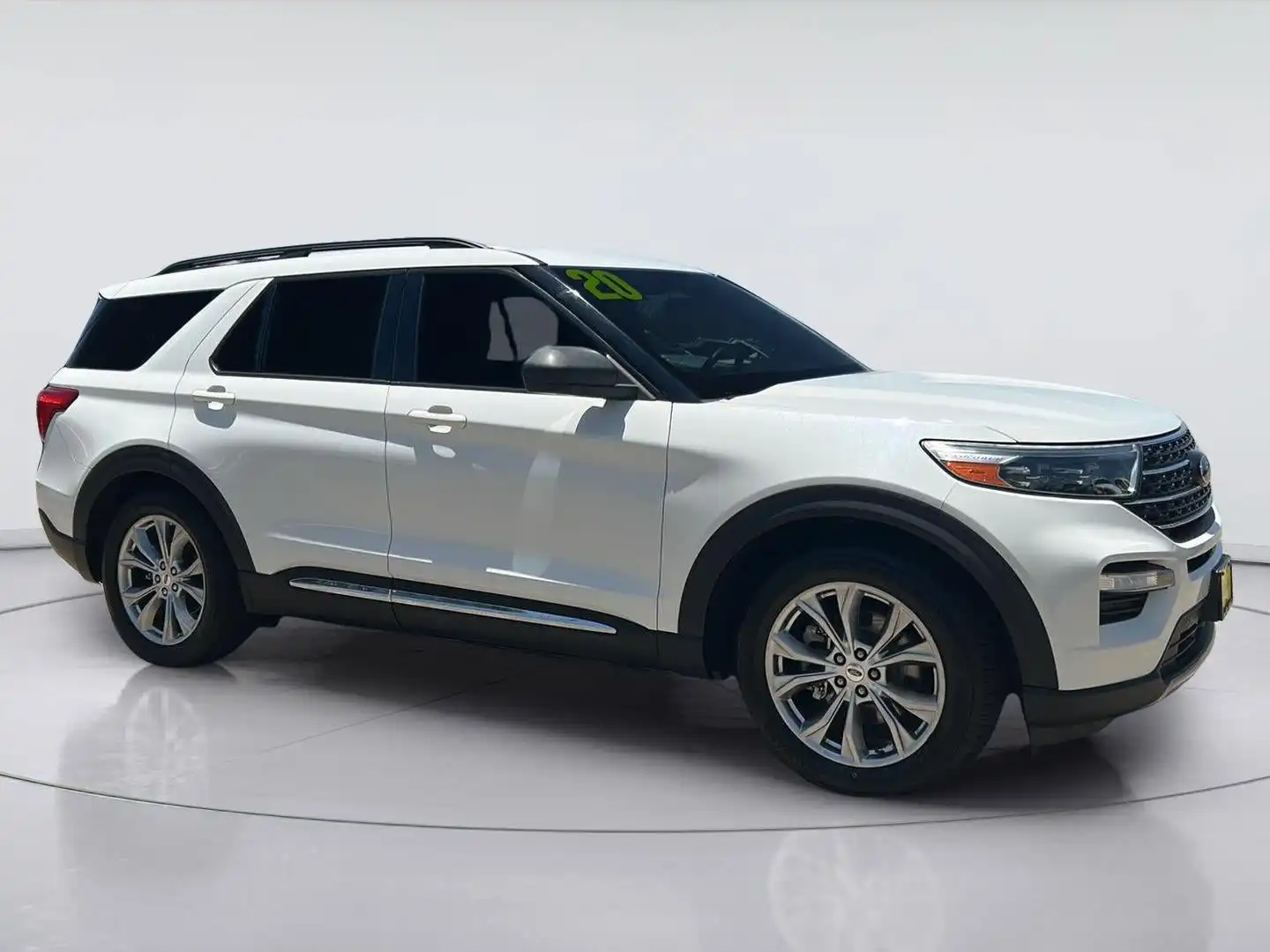 2020 Ford Explorer XLT RWD's photo