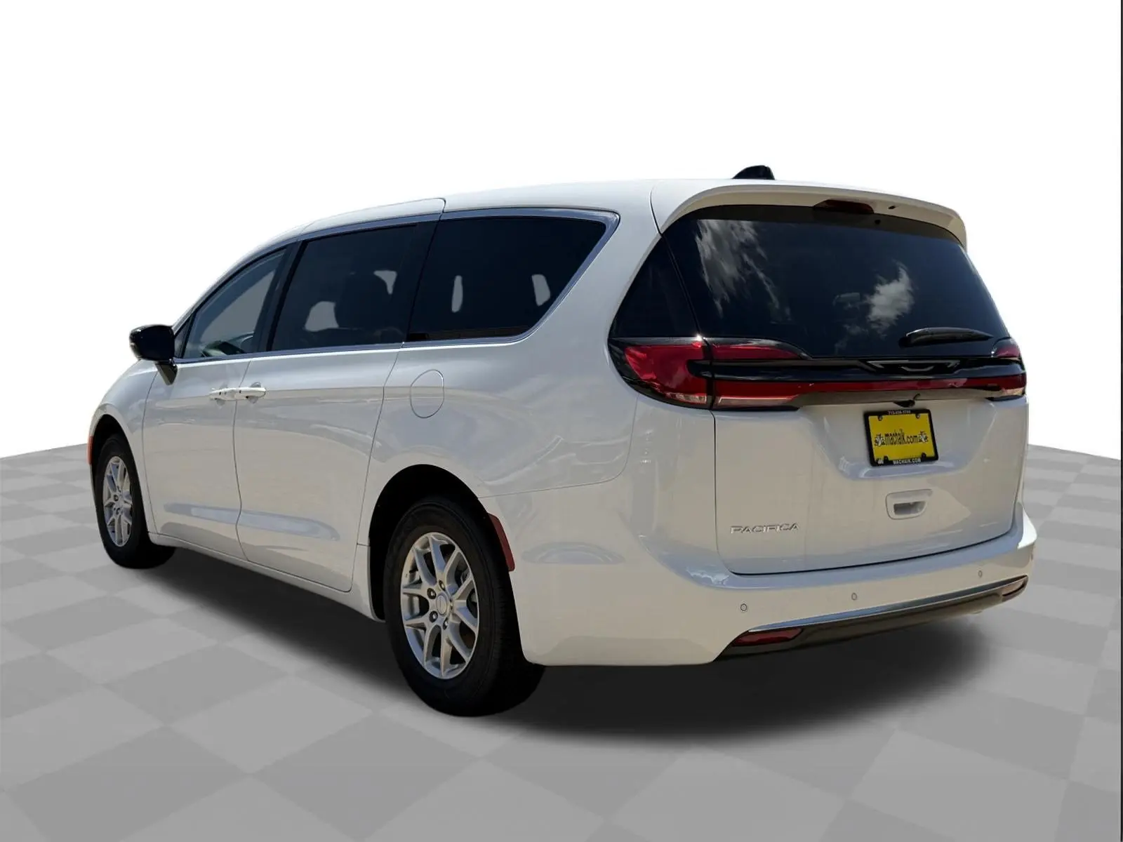 2027 Chrysler Pacifica Select photo 5