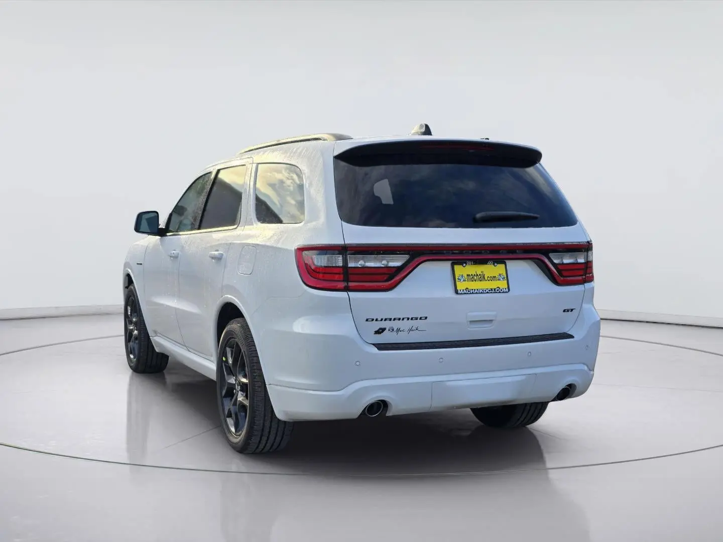 2027 Dodge Durango HEMI V8 GT AWD Plus photo 4