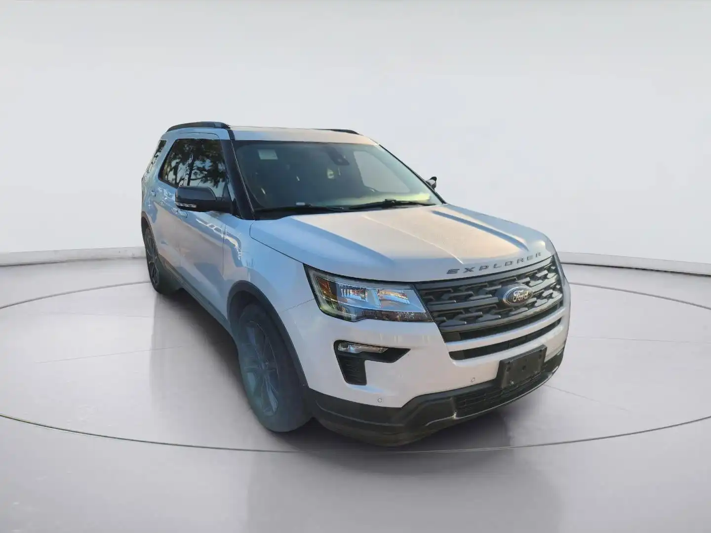 2018 Ford Explorer XLT FWD's photo