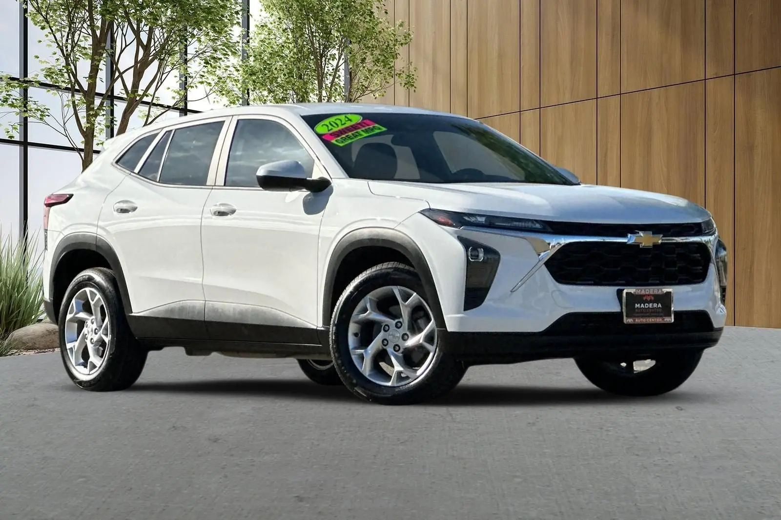 Vehicle Image 2