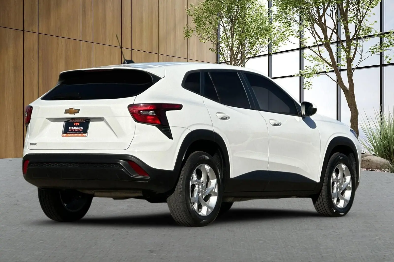 2024 Chevrolet Trax LS photo 4