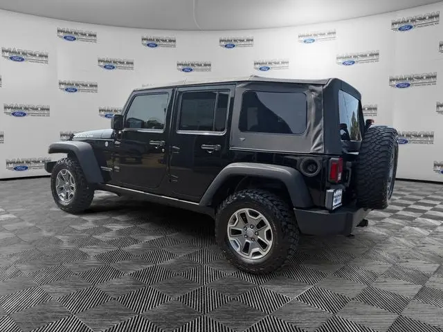 2013 Jeep Wrangler Rubicon photo 3