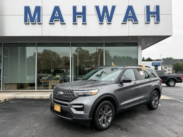 Vehicle Image 2
