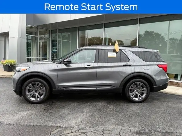 2023 Ford Explorer XLT 4WD photo 5