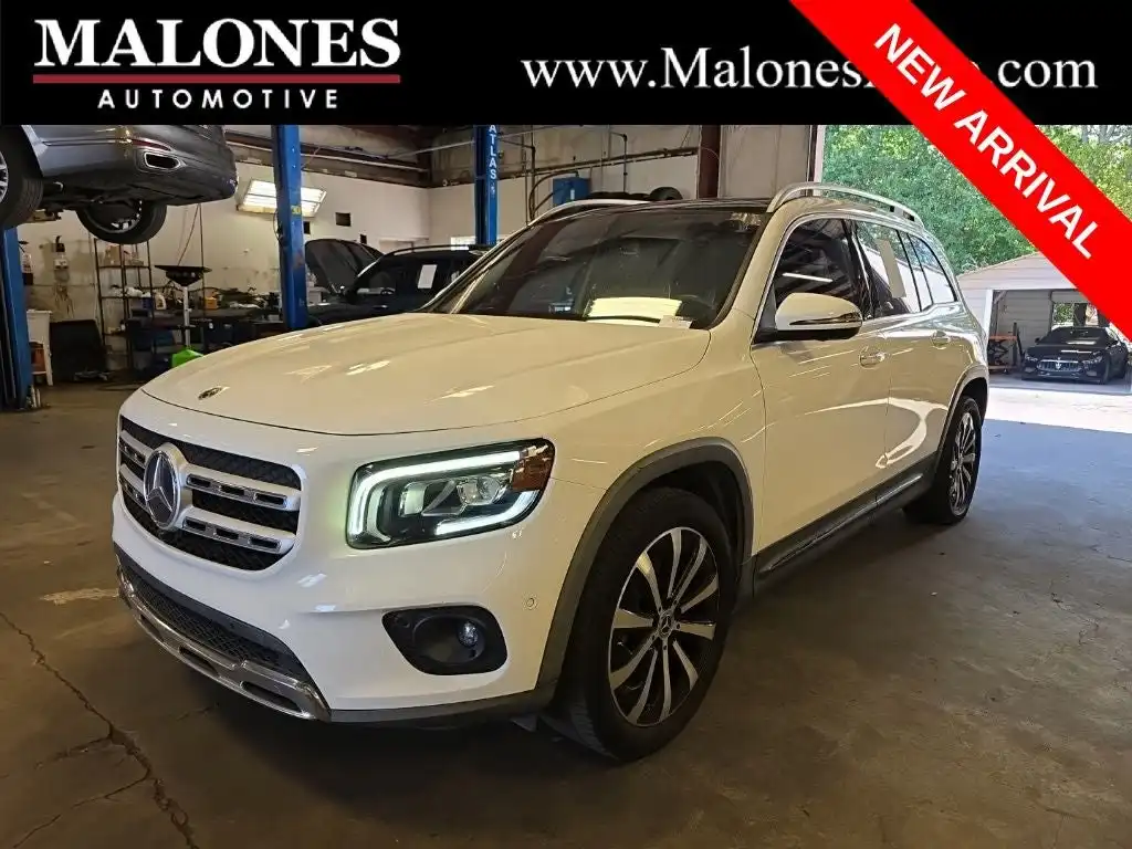 2021 Mercedes-Benz GLB GLB250's photo