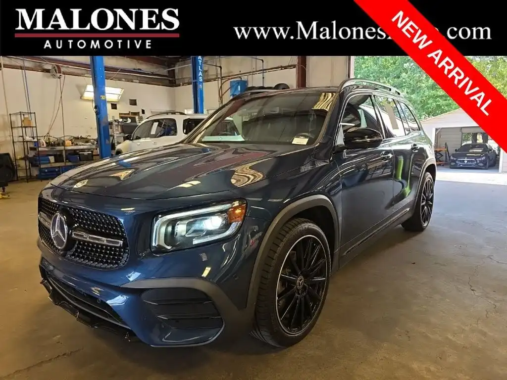 2023 Mercedes-Benz GLB GLB250's photo