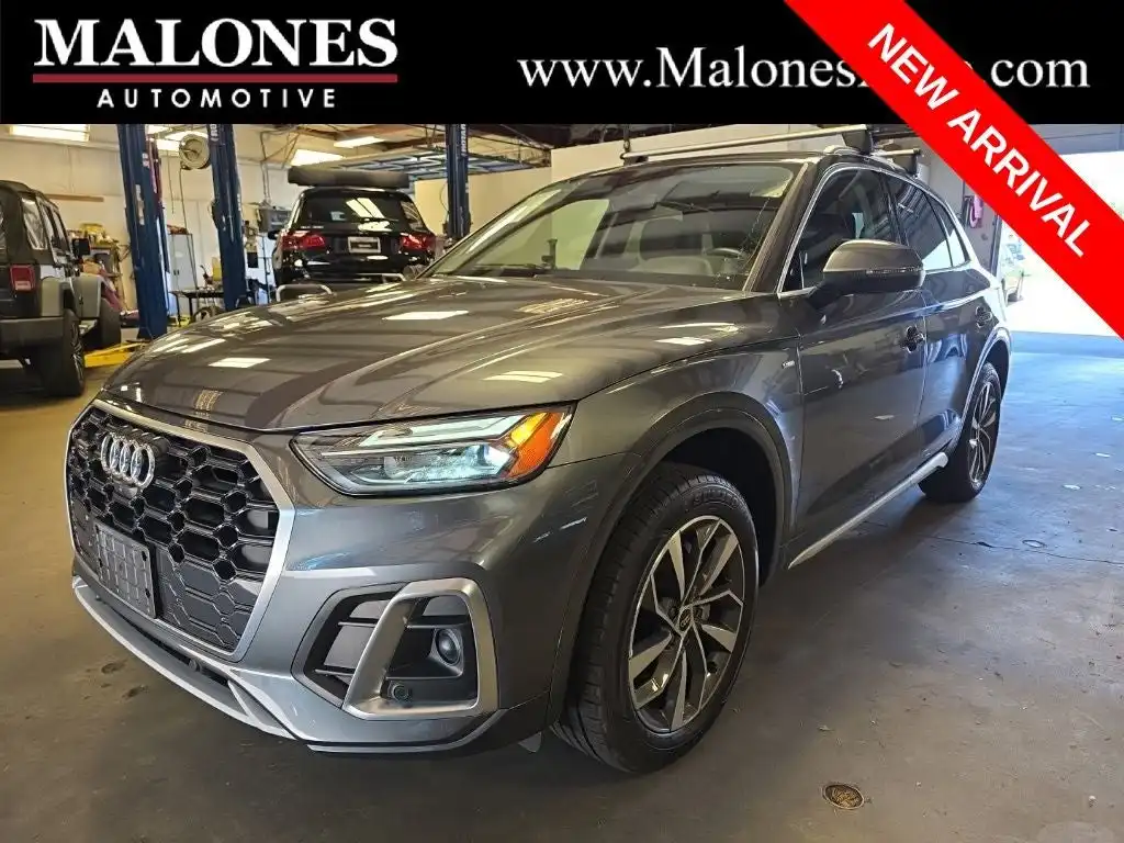 2023 Audi Q5 45 Premium Plus's photo
