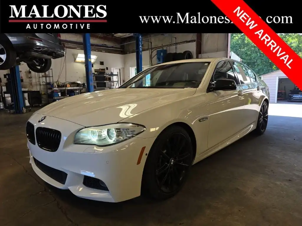 2013 BMW 5 Series 535i Sedan's photo