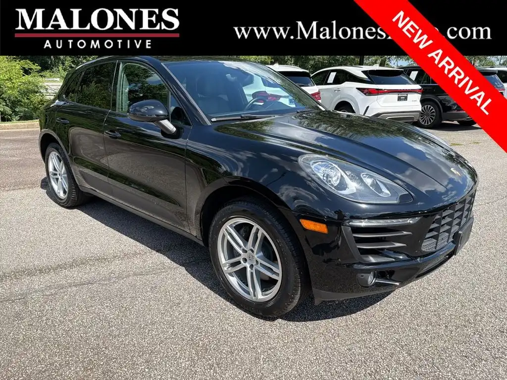 2018 Porsche Macan Base's photo