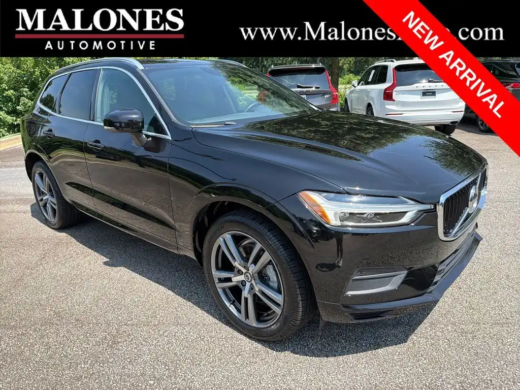 2020 Volvo XC60 T6 Momentum AWD's photo
