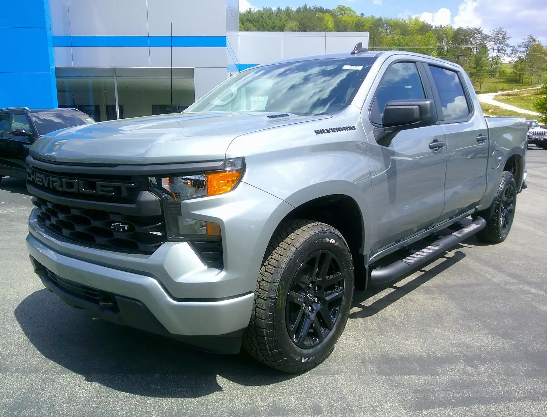 2026 Chevrolet Silverado 1500 Custom 4WD Crew Cab Short Box's photo