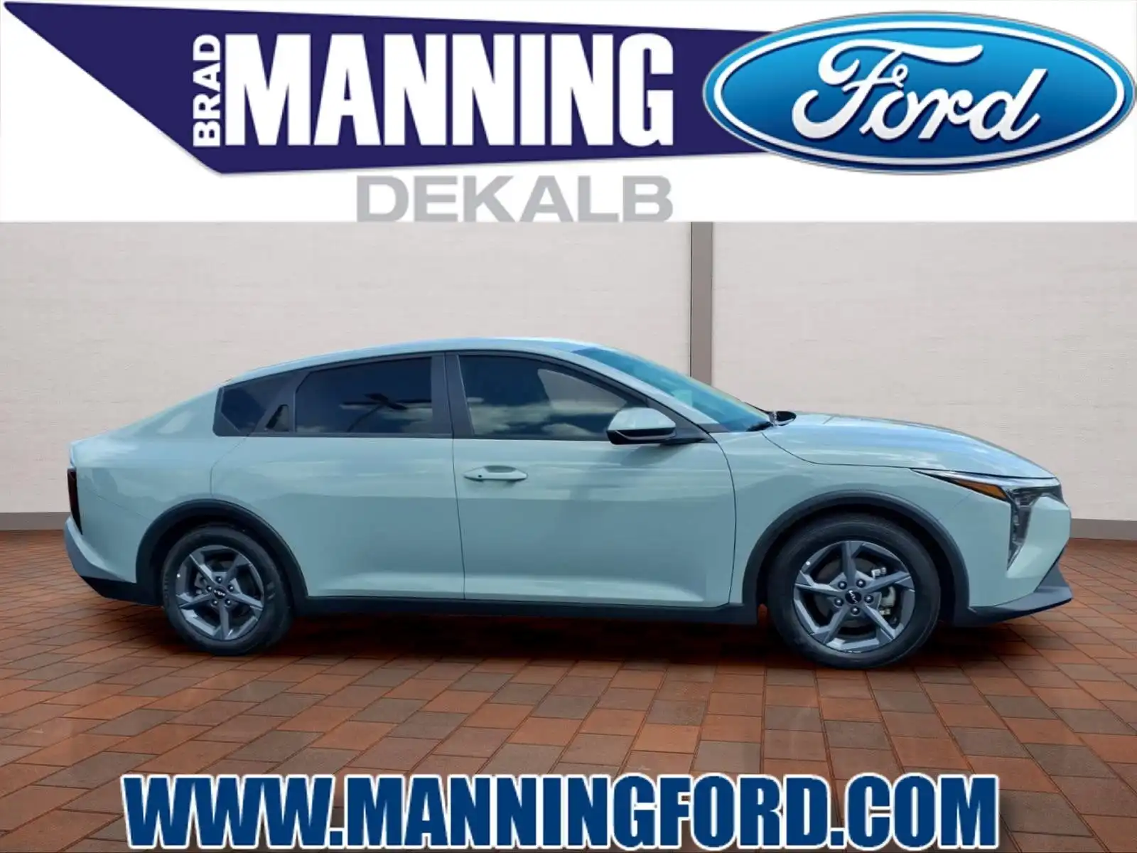 2025 Kia K4 LXS Auto's photo