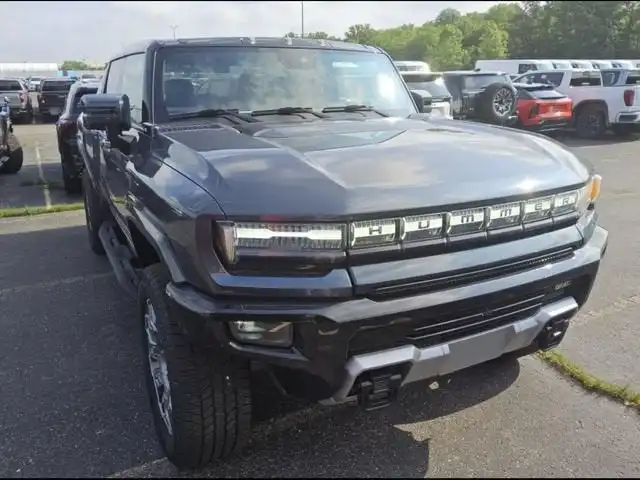 2025 GMC Hummer EV 3X's photo