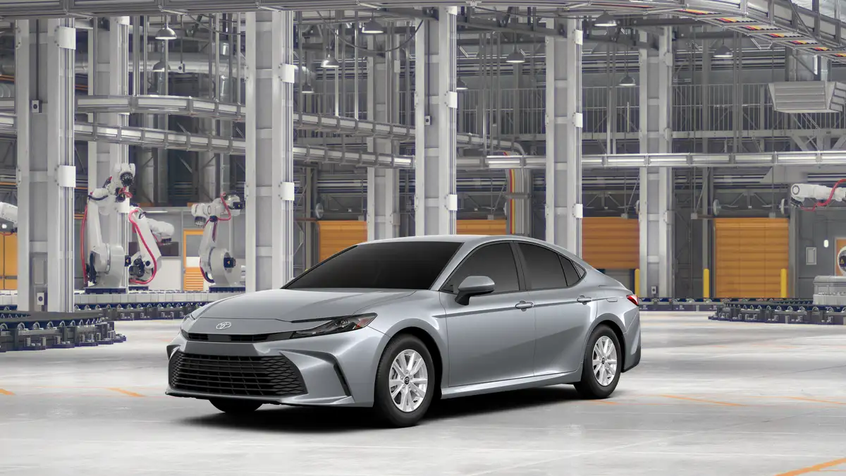 2026 Toyota Camry LE Hybrid's photo