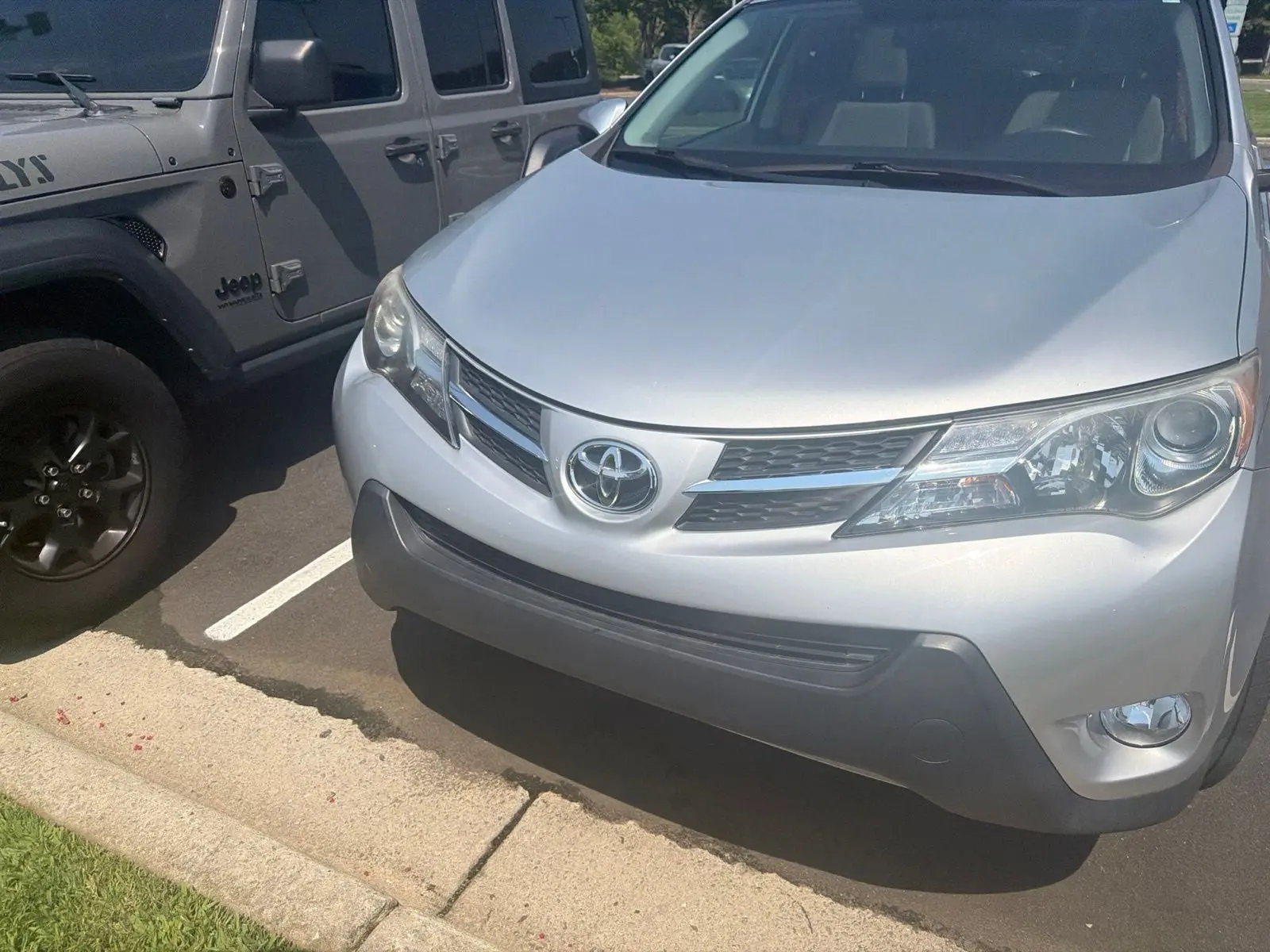 2013 Toyota RAV4 XLE photo 3
