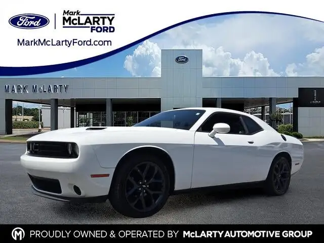 2019 Dodge Challenger SXT Auto photo 1