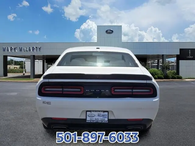 2019 Dodge Challenger SXT Auto photo 4