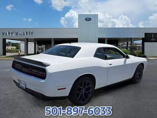 2019 Dodge Challenger SXT Auto photo 5