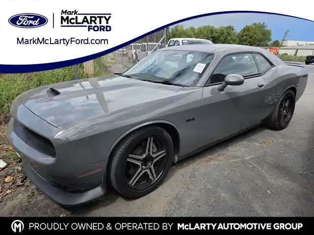 2023 Dodge Challenger R/T's photo
