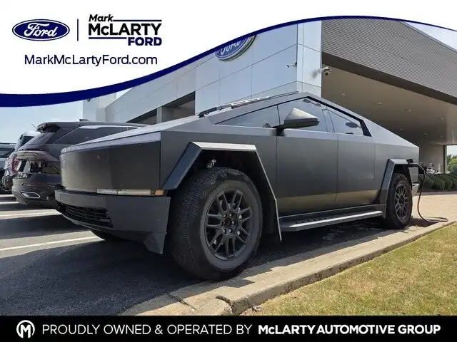 2025 Tesla Cybertruck All-Wheel Drive's photo
