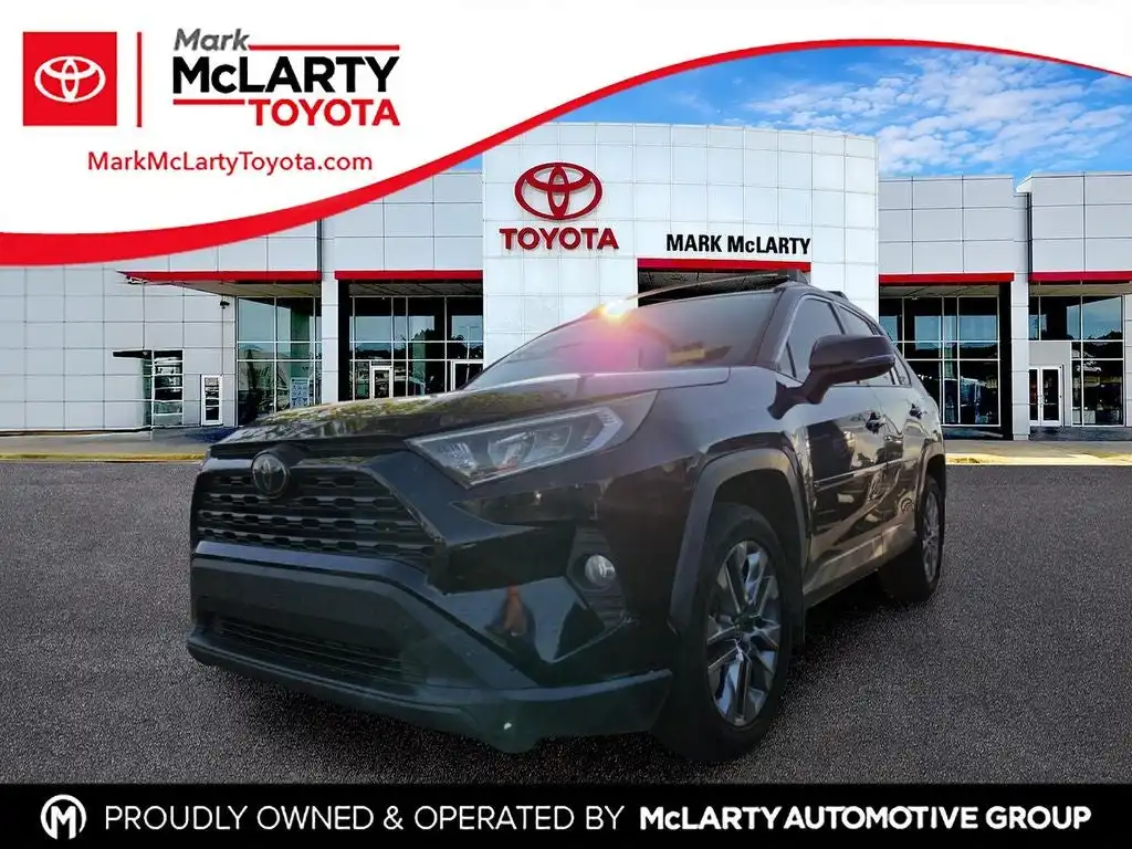 2021 Toyota RAV4 XLE Premium FWD's photo
