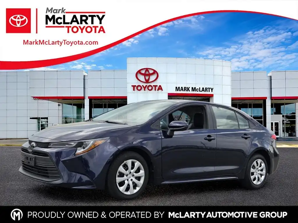 2025 Toyota Corolla LE CVT's photo