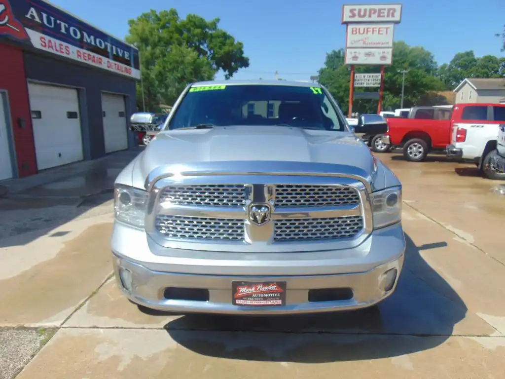 2017 RAM 1500 Laramie Crew Cab 4x4 5'7" Box's photo